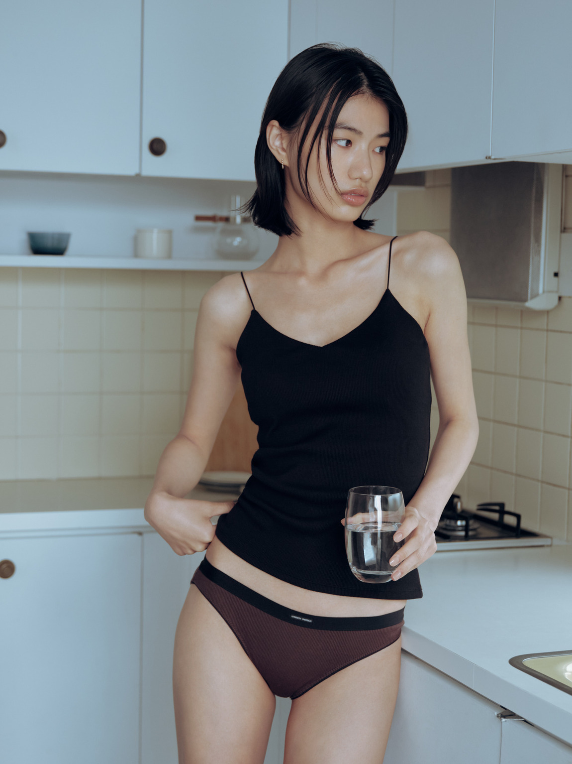 camisole と shorts の着用カット