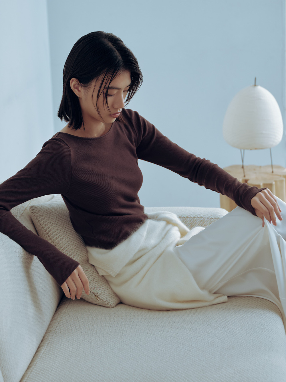 tops と knit と skirt の着用カット
